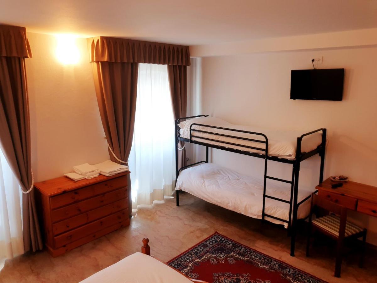 Albergo Trieste Lorenzago Di Cadore Eksteriør billede