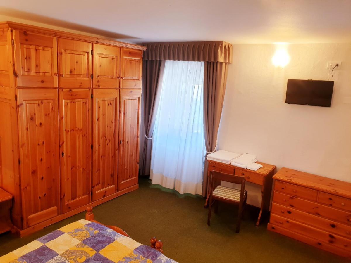 Albergo Trieste Lorenzago Di Cadore Eksteriør billede